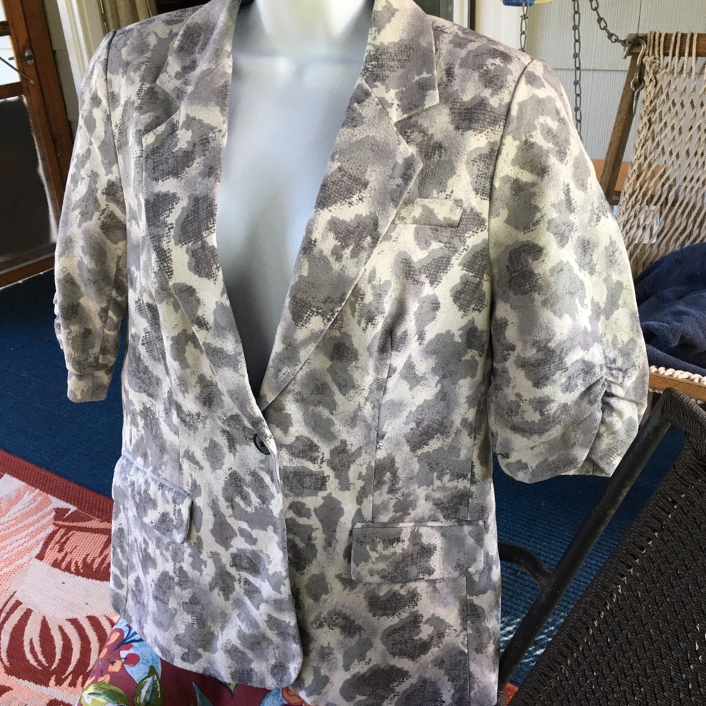 Coldwater Creek Blazer Short Sleeved